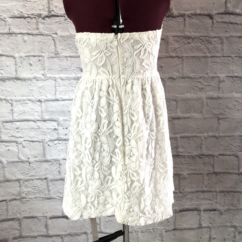 🔥2FOR15🔥 Lace Sweetheart Mini Dress - Picture 2 of 3